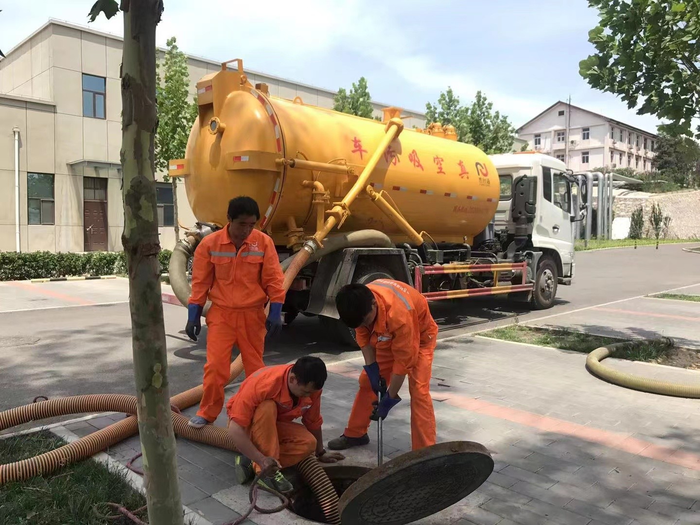黄石港化粪池清理与5-8吨吸粪车施工效率分析